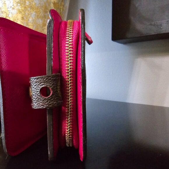 PRISTINE  RARE Limited Edition Authentic Louis Vuitton Perforated Wallet - Picture 10 of 13